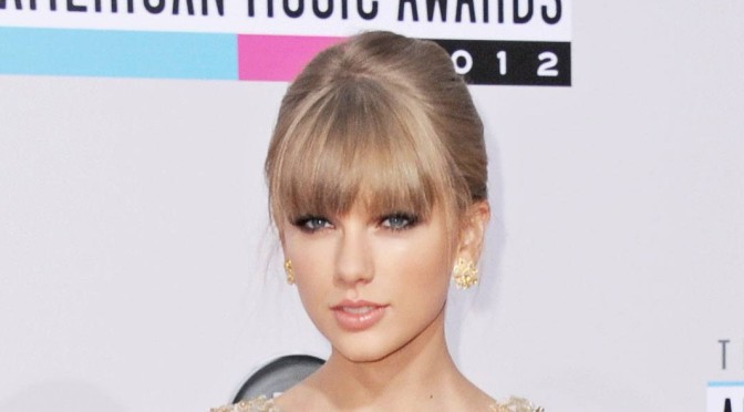 Taylor Swift es la celebridad mejor vestida, según People